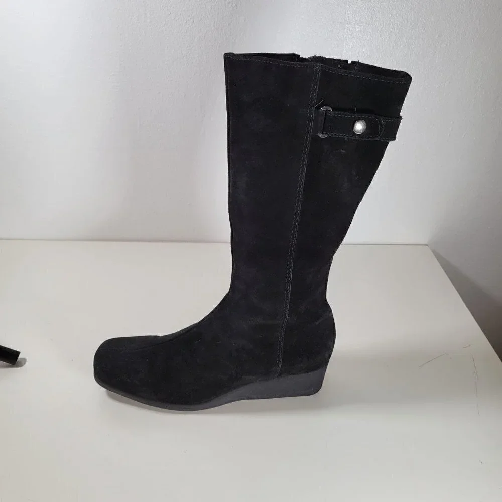 La Canadienne Black Long Knee High Wedge Boots / booties Size Us 8M